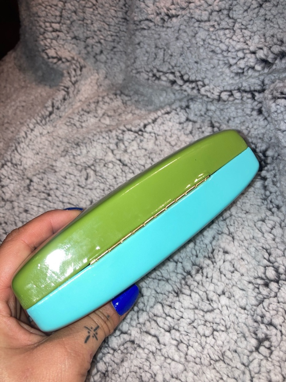 kate spade Green & Turquoise Hard Shell Eyewear Case with Illustrated Interior - Picture 4 of 6